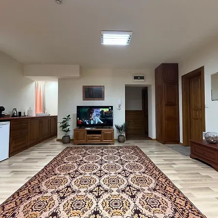 Pirin Golf Deluxe Private Gabby Ground Floor Apartment Bansko