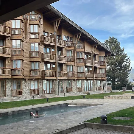 Pirin Golf Deluxe Private Gabby Ground Floor Apartment Bansko