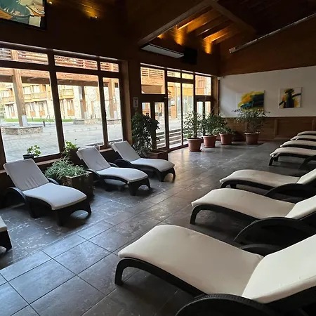 Pirin Golf Deluxe Private Gabby Ground Floor Apartment *