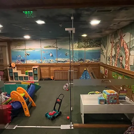 Pirin Golf Deluxe Private Gabby Ground Floor Apartment